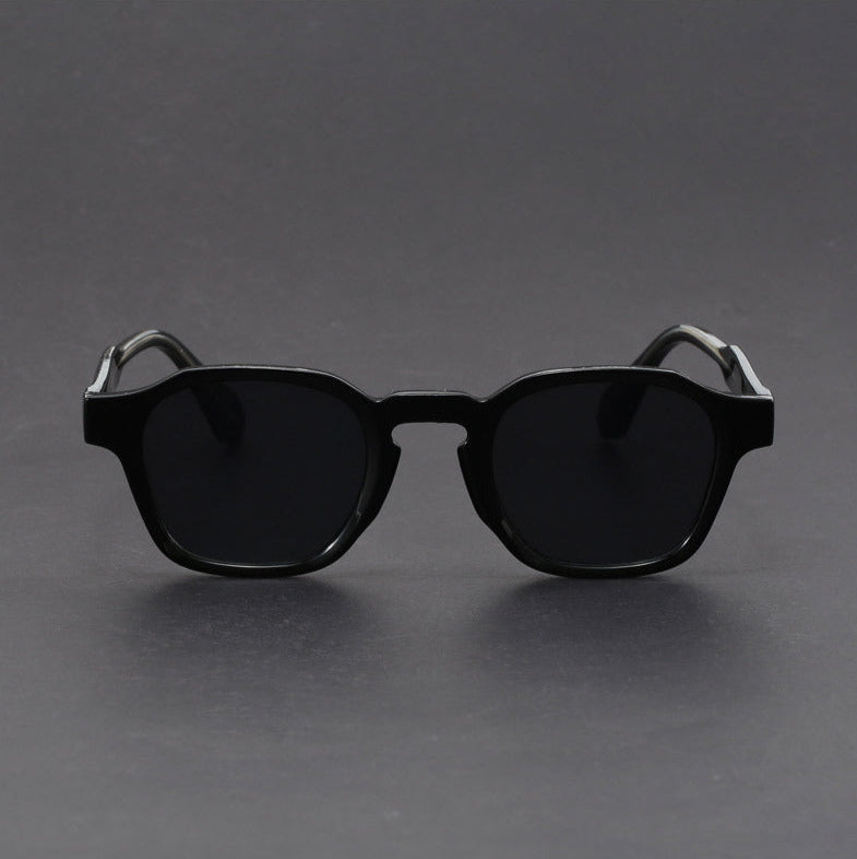 SLOANE RETRO SHADES